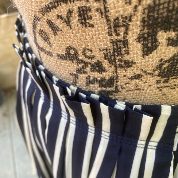 J.Crew like new striped skirt - Picture 4 of 8